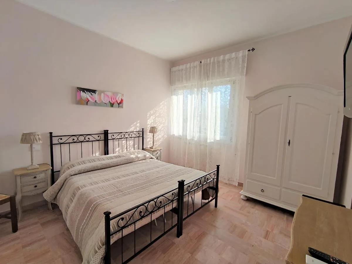 La Mimosa Chic Bed and Breakfast Pietrasanta Bed & Breakfast