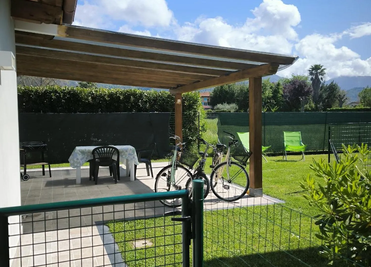 Bed and Breakfast La Mimosa Chic Pietrasanta Bed & Breakfast