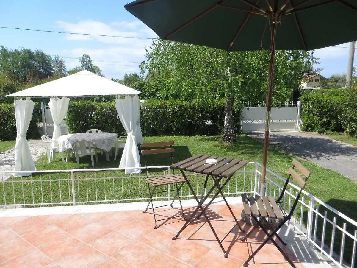 Bed and Breakfast La Mimosa Chic Pietrasanta Italia